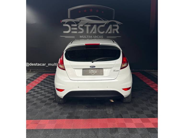 FORD - FIESTA - 2017/2017 - Branca - R$ 54.900,00