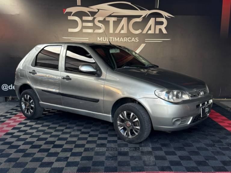 FIAT - PALIO - 2011/2012 - Cinza - R$ 28.900,00
