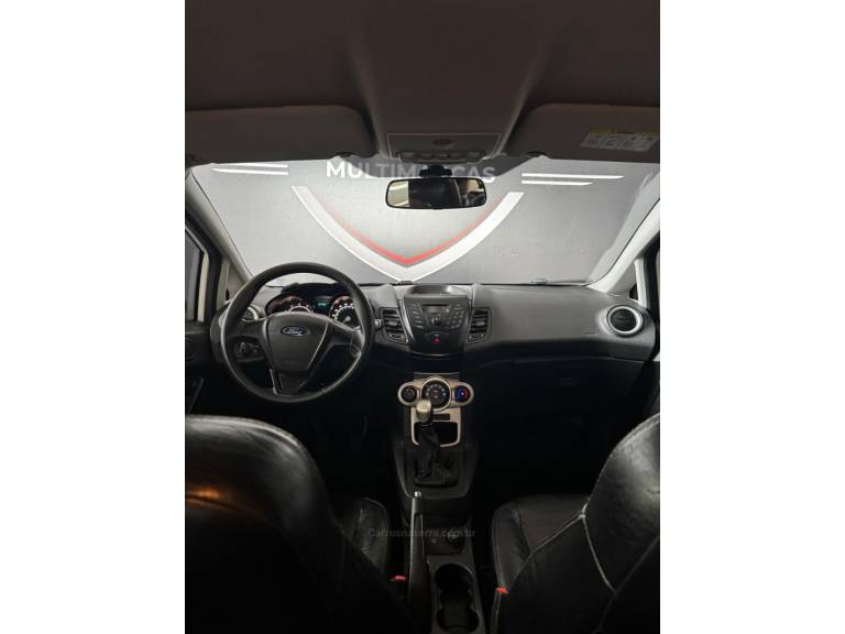 FORD - FIESTA - 2017/2017 - Branca - R$ 54.900,00