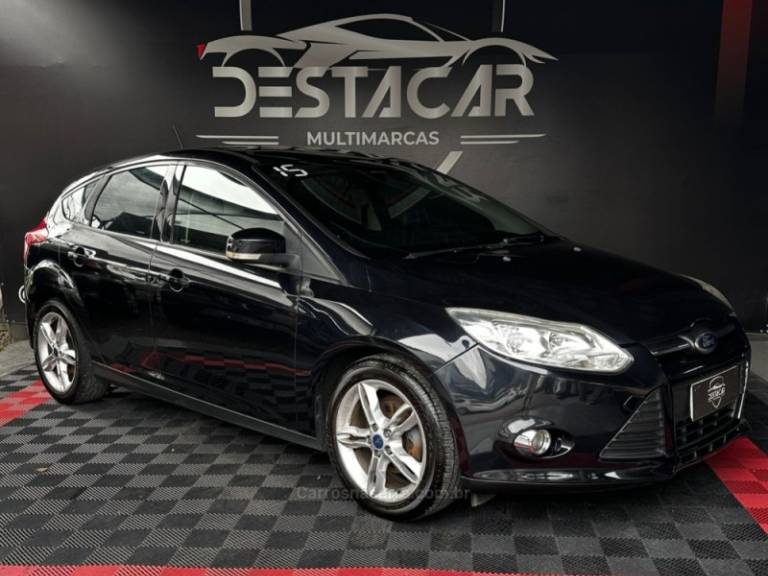 FORD - FOCUS - 2015/2015 - Preta - R$ 57.900,00