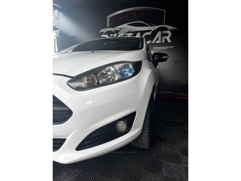 FORD - FIESTA - 2017/2017 - Branca - R$ 54.900,00