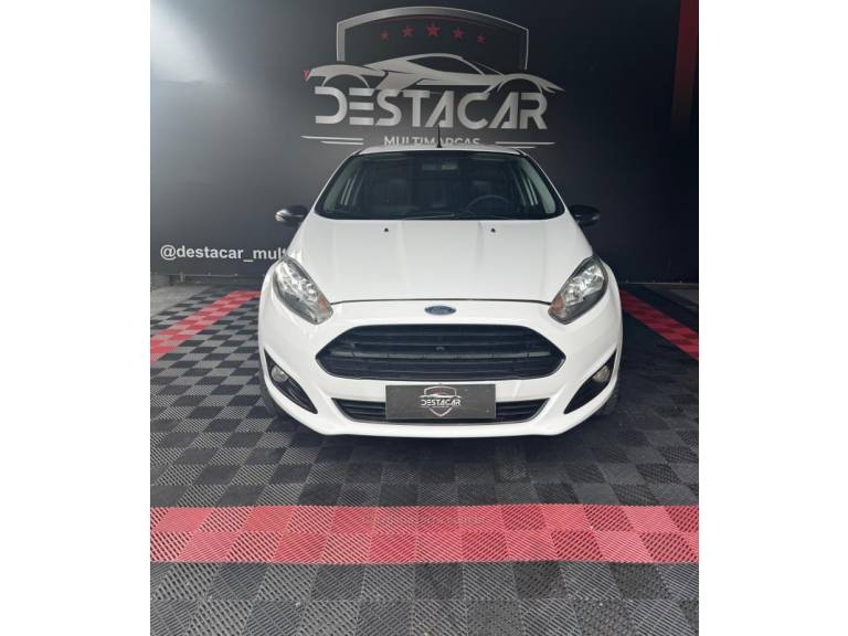 FORD - FIESTA - 2017/2017 - Branca - R$ 54.900,00