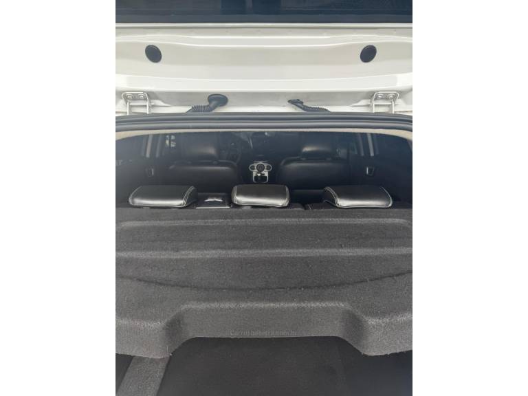 FORD - FIESTA - 2017/2017 - Branca - R$ 54.900,00